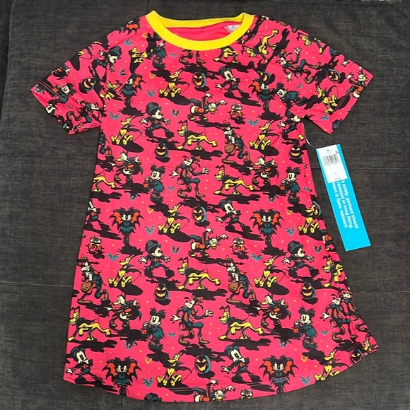 NWT Disney Mickey, Goofy and Pluto Halloween printed sleep nightgown. - Picture 1 of 8